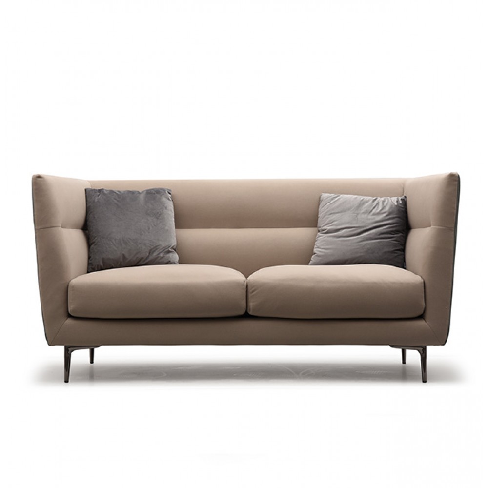 Sofas & Sectionals