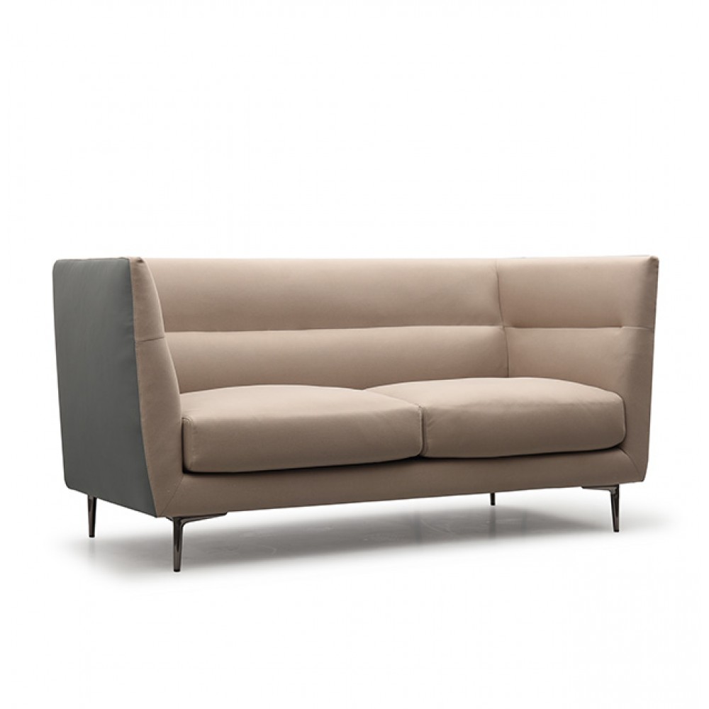 Sofas & Sectionals